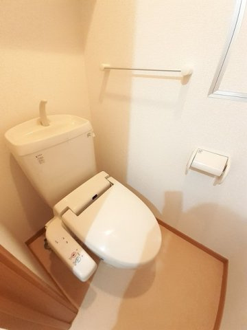 サン・レミール　Ｂのトイレ|清潔感のあるトイレです