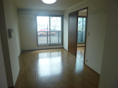 【居間・リビング】 | ＢＩＲＤＬＡＮＤたまで