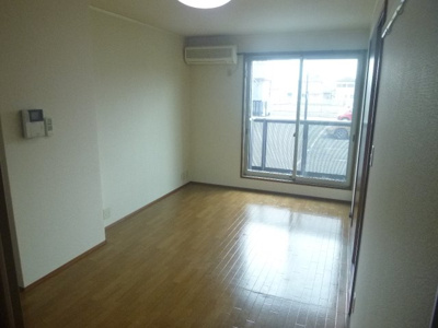 【居間・リビング】 | ＢＩＲＤＬＡＮＤたまで