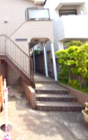 プライム篠田のエントランス|建物入り口です。