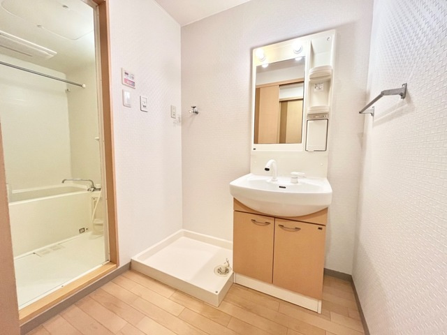 モンターニャの独立洗面台|洗面