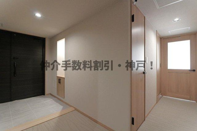 【玄関】 | 須磨パークヒルズC棟　仲介手数料割引！ | 明るい玄関です