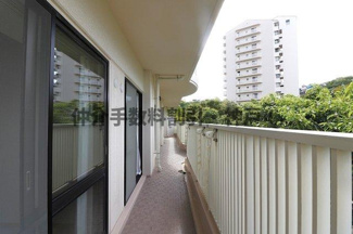 【バルコニー】 | 須磨パークヒルズC棟　仲介手数料割引！ | 広々としたバルコニーです