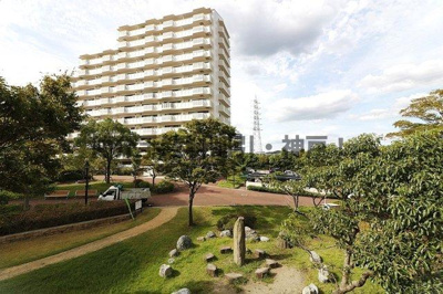 【外観】 | 須磨パークヒルズC棟　仲介手数料割引！ | 外観は落ち着いています