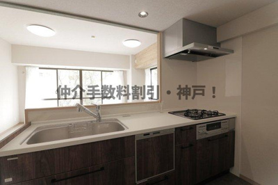 【キッチン】 | 須磨パークヒルズC棟　仲介手数料割引！ | お料理しやすいキッチンです