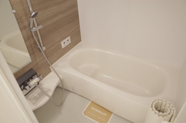 ファミールＴｅｔｔｏ(ﾌｧﾐｰﾙﾃｯﾄ)　　刈谷市近郊の賃貸ならクラスホーム刈谷店の浴室