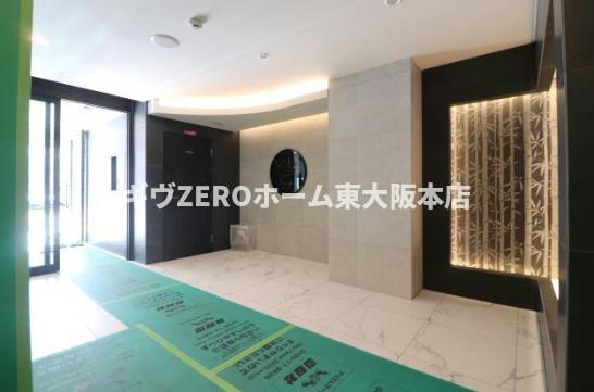 ソルテラス阿波座ウィズのロビー