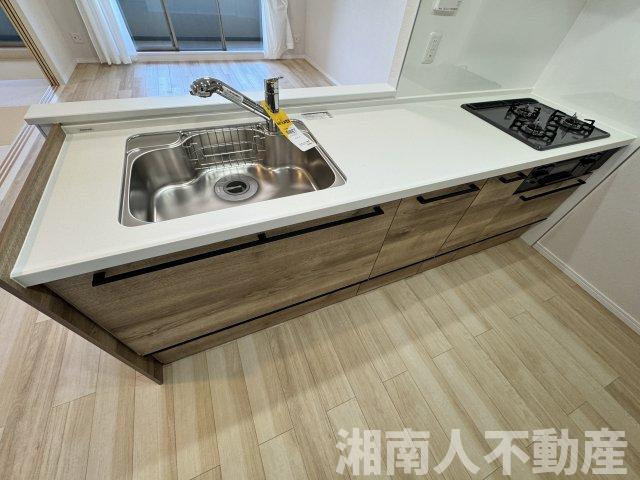 カインドステージ北鎌倉のキッチン|コンパクトなキッチンで掃除もラクラク