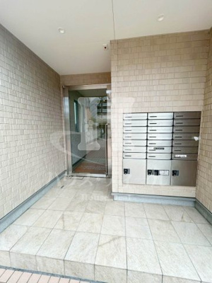 【エントランス】 | ガーデンテラス西川口 | 落ち着いたエントランスです