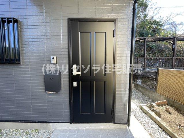 香里園東之町　中古一戸建ての玄関|■物件内覧・資金計画相談・住宅ローン相談、リフォーム相談、お問合せ受付中■
※当日・翌日のご内覧、ご相談はお電話でのお問合せがスムーズです！