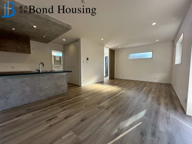 土地面積50坪越え・広々とした4LDK　つつじが丘5丁目の居間・リビング