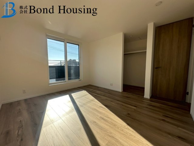 土地面積50坪越え・広々とした4LDK　つつじが丘5丁目の洋室