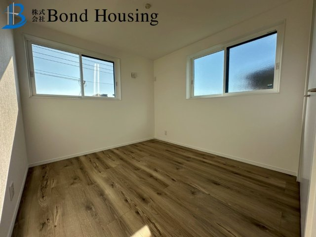 土地面積50坪越え・広々とした4LDK　つつじが丘5丁目の洋室