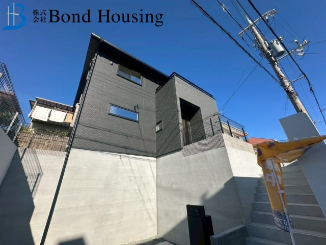 土地面積50坪越え・広々とした4LDK　つつじが丘5丁目の前面道路含む現地写真