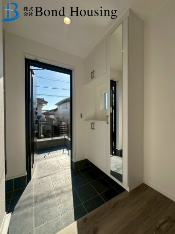 土地面積50坪越え・広々とした4LDK　つつじが丘5丁目の玄関