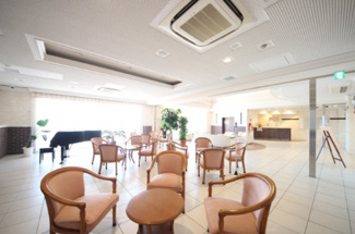 【エントランス】 | エイジングコート琵琶湖プレミアビュー | エントランス、談話空間