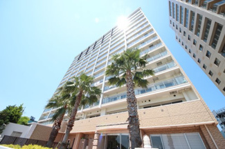 【外観】 | エイジングコート琵琶湖プレミアビュー | 琵琶湖側からの建物外観