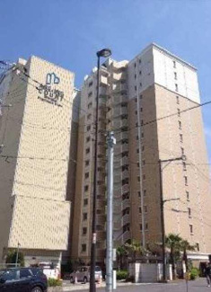 【外観】 | エイジングコート琵琶湖プレミアビュー | 道路側からのマンション外観