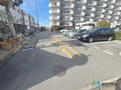 【駐車場】 | 南海住吉清水丘グリーンコート | 【駐車場】敷地内駐車場（月額：14000円）ございますよ！都度確認要！担当までお問い合わせください！