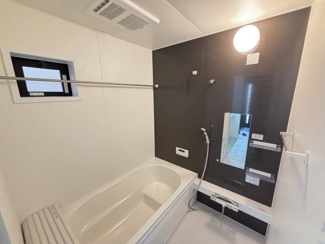 天白区塩釜口1期｜名古屋市の戸建ならホームアップの浴室|浴室乾燥機付きで雨の日のお洗濯もラクラク♪