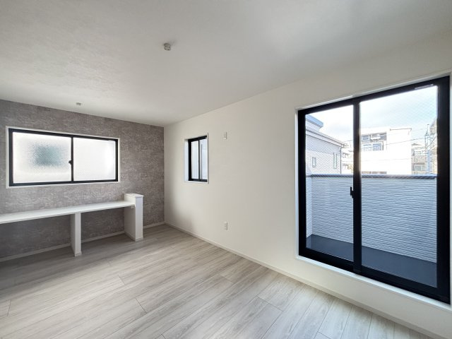 天白区塩釜口1期｜名古屋市の戸建ならホームアップの居間・リビング|リビングにはスタディカウンター