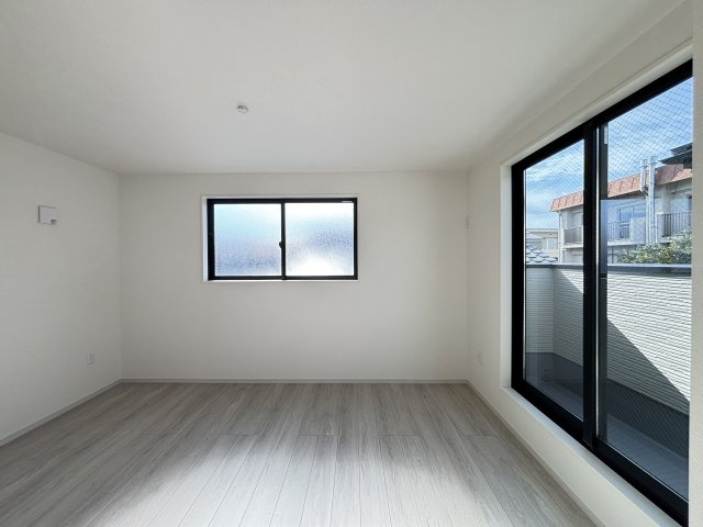 天白区塩釜口1期｜名古屋市の戸建ならホームアップの洋室|２面採光の日当りの良い洋室