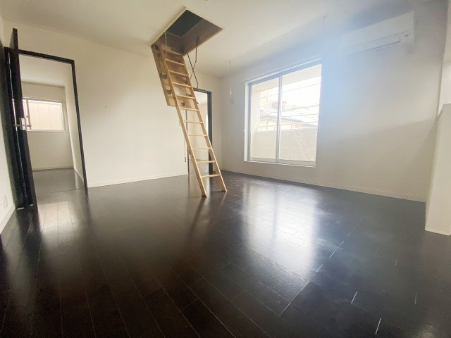 新開1丁目の居間・リビング