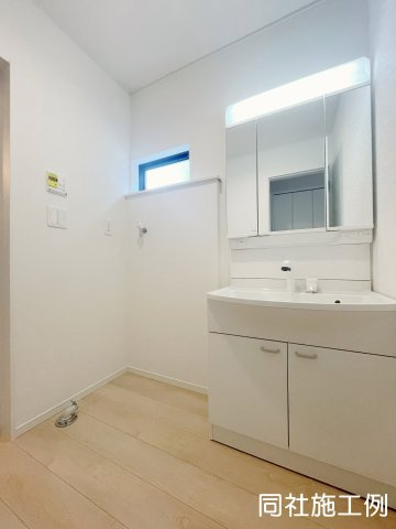 新築戸建・新築建売　太田市本町第1　太田小・西中の独立洗面台|同社施工例