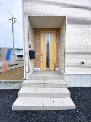 新築戸建・新築建売　会津若松市門田町黒岩第7　城南小・第五中の玄関
