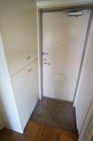 マンションベルベルの玄関|きれいな玄関です