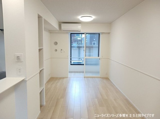 【居間・リビング】 | フォンテーヌⅢ　Ａ | こちらのリビングで趣味の時間をお楽しみください