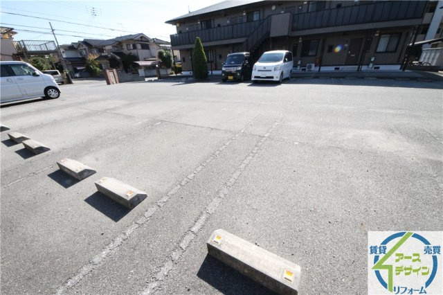 プランドールMITANIの駐車場