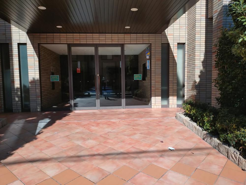 トーカンジェネラス香里丘ステラシティのエントランス|■物件内覧・資金計画相談・住宅ローン相談、リフォーム相談、お問合せ受付中■
※当日・翌日のご内覧、ご相談はお電話でのお問合せがスムーズです！