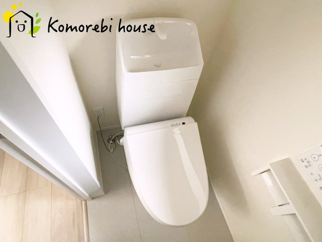 第7上尾西宮下　新築一戸建て　ハートフルタウン　Aのトイレ|落ち着いた色調のトイレです