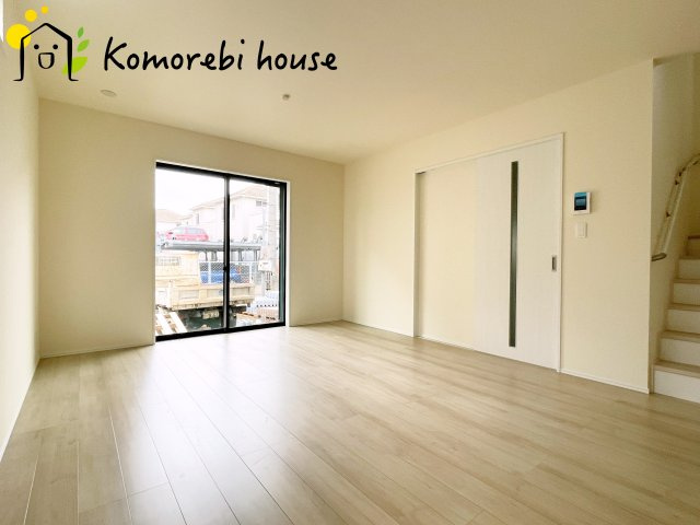 第7上尾西宮下　新築一戸建て　ハートフルタウン　Aの居間・リビング|使いやすい居間です