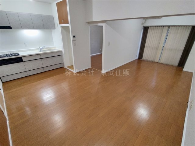 【居間・リビング】 | 川越シティハイツ | 開放感があり日当たり良好です