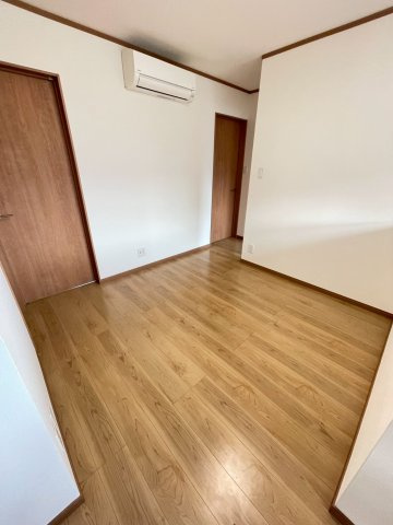 久留米市田主丸町石垣のアパートの洋室