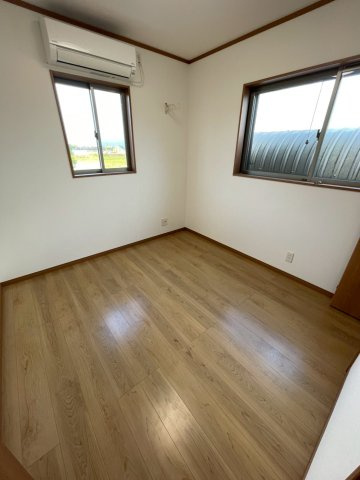 久留米市田主丸町石垣のアパートの洋室