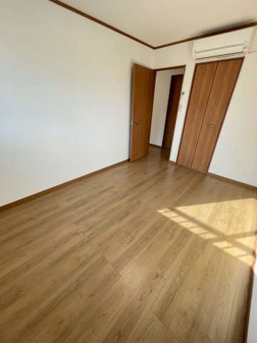 久留米市田主丸町石垣のアパートの洋室