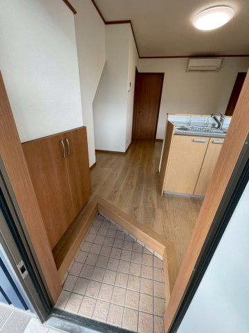 久留米市田主丸町石垣のアパートの玄関