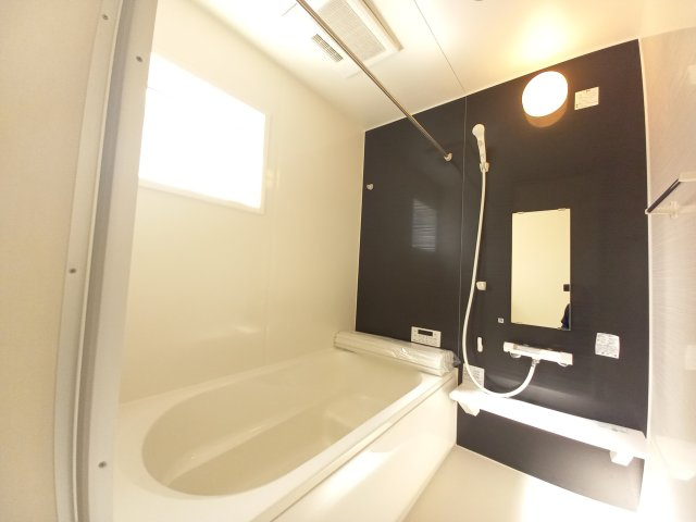 水戸市河和田町　4期の浴室|足が伸ばせる浴槽で、一日の疲れを癒してください～！リラックスタイムを～（同施工物件）