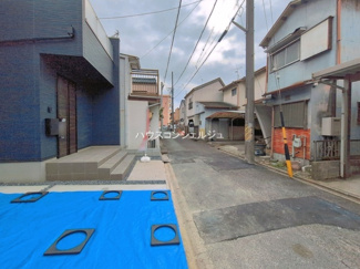 【前面道路含む現地写真】