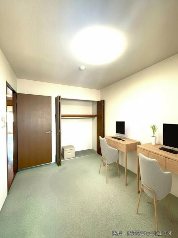 アルファステイツ桟橋通りⅡの洋室|実際のお部屋にＣＧインテリアによるバーチャルステージングで、お部屋のイメージを表現しています。