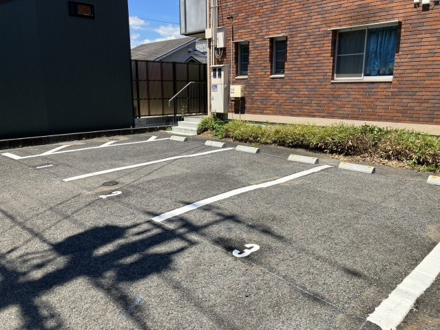 タウニィ中井町の駐車場