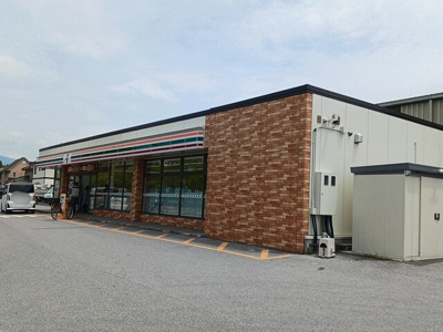 【周辺】 | ラ・ミティエ | セブンイレブン長浜球場前店様まで140m