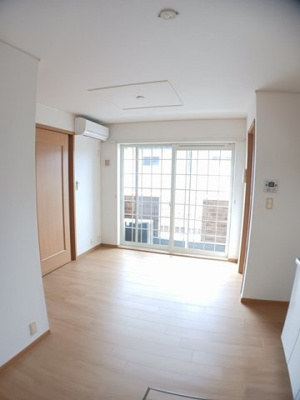 【居間・リビング】 | ラ・ミティエ