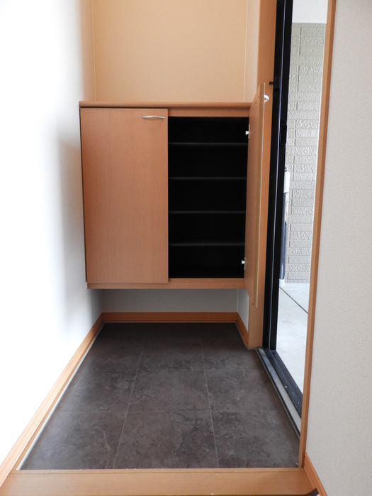 アリッサム２１　B棟の玄関