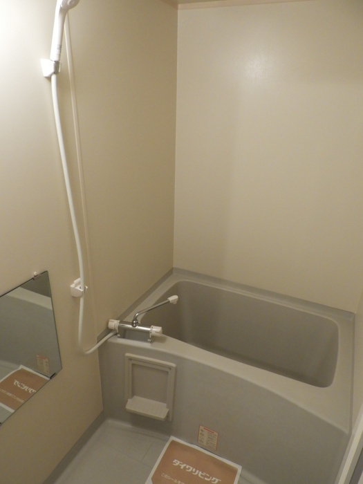 アリッサム２１　B棟の浴室