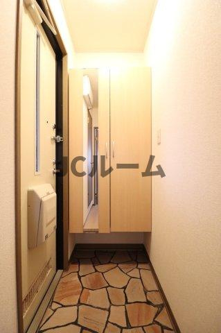 シャンド・フルール Aの玄関