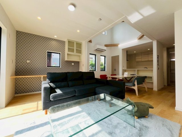 【居間・リビング】 | 豊島区長崎２丁目　新築戸建て | 【施工例】広々LDKはご家族ゆったり過ごせる癒しの空間
